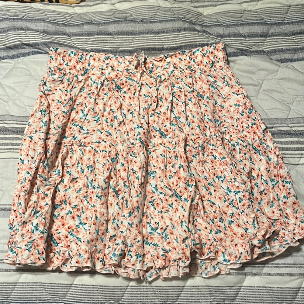 Never worn floral tiered skirt